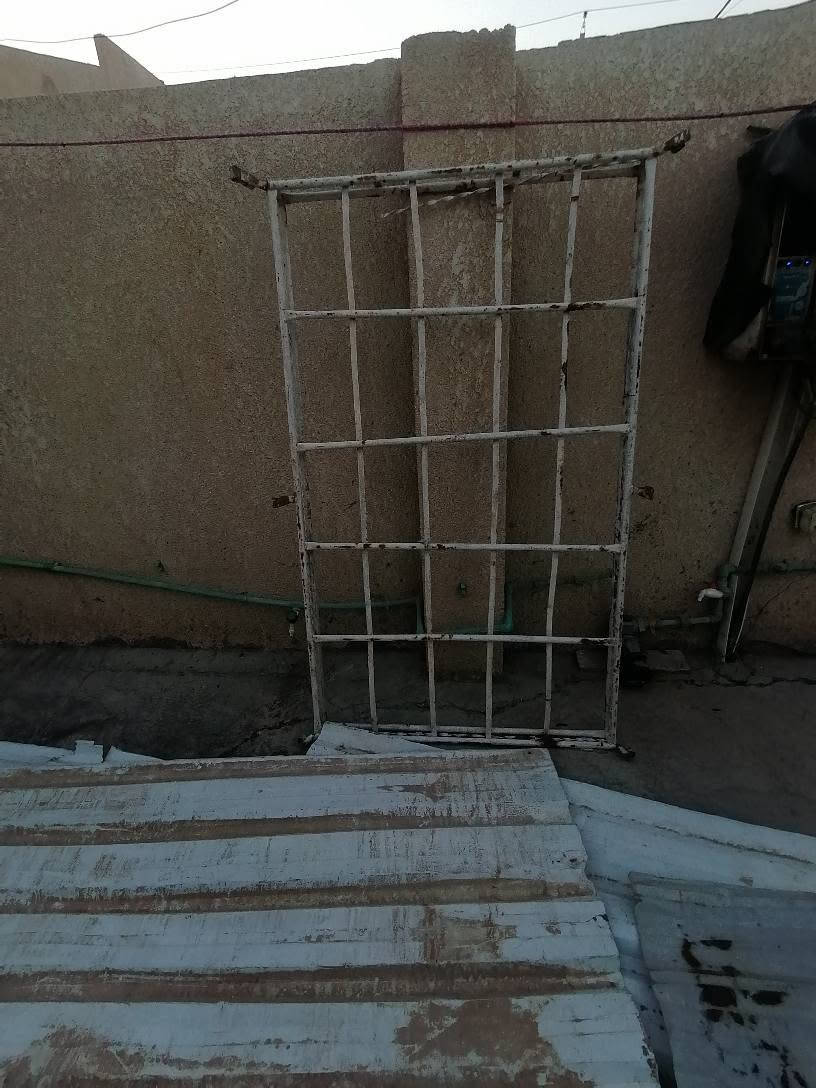 خشبات طول ٤واكو ٥متر لبيع وسبايه ما سياره ستيشن ومعكسات طول ٣وعرض ١ونص متر وجنكوات عدد ٤ لبيع شلعه وحده 
***********للستفسار النجف, العراق
