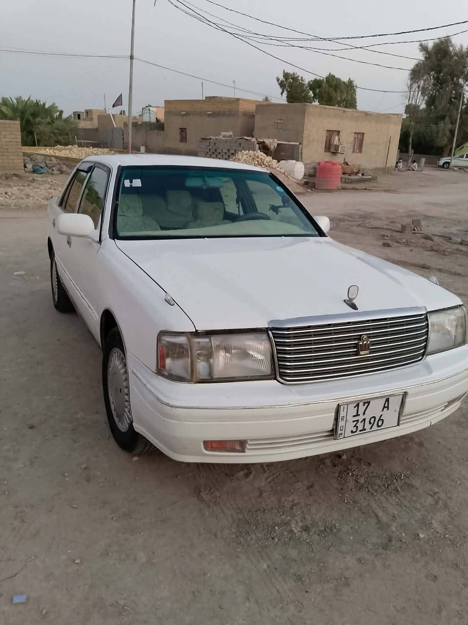 السلام عليكم.
سياره للبيع راس الثور 
لون ابيض 
موديل 98
صبغ جماليه 
مكفوله من عيب الشرعي والاصوليات مداور بأي وقت يعجبك 
رقم مثنى دولي. بسمي 
هزه جديده 
حداديه وتواير 
كير و محرك جدد 
بيها دحجات بسيطه 
تبريد شغال 
كهربائيات شغاله
***********
