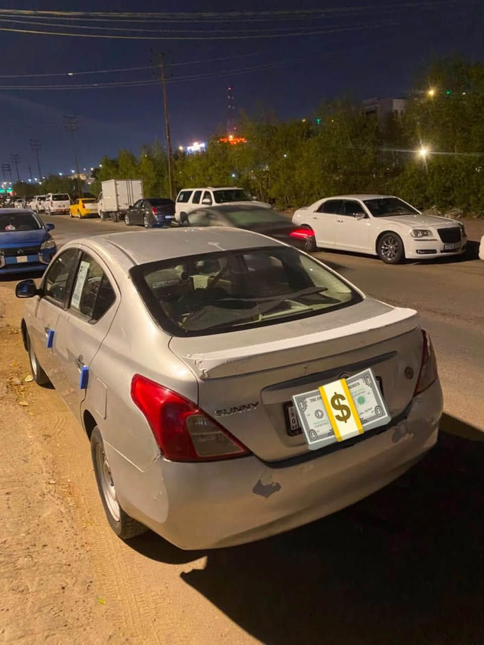 نيسان صني هندي ادوات أدوات 

للبيع 
كير مكينة حدادية تبريد خير من الله 
السيارة حلوة و نظيفة و ضايعة 
السعر ٣٦ ورقة 
المكان بصرة 
***********
