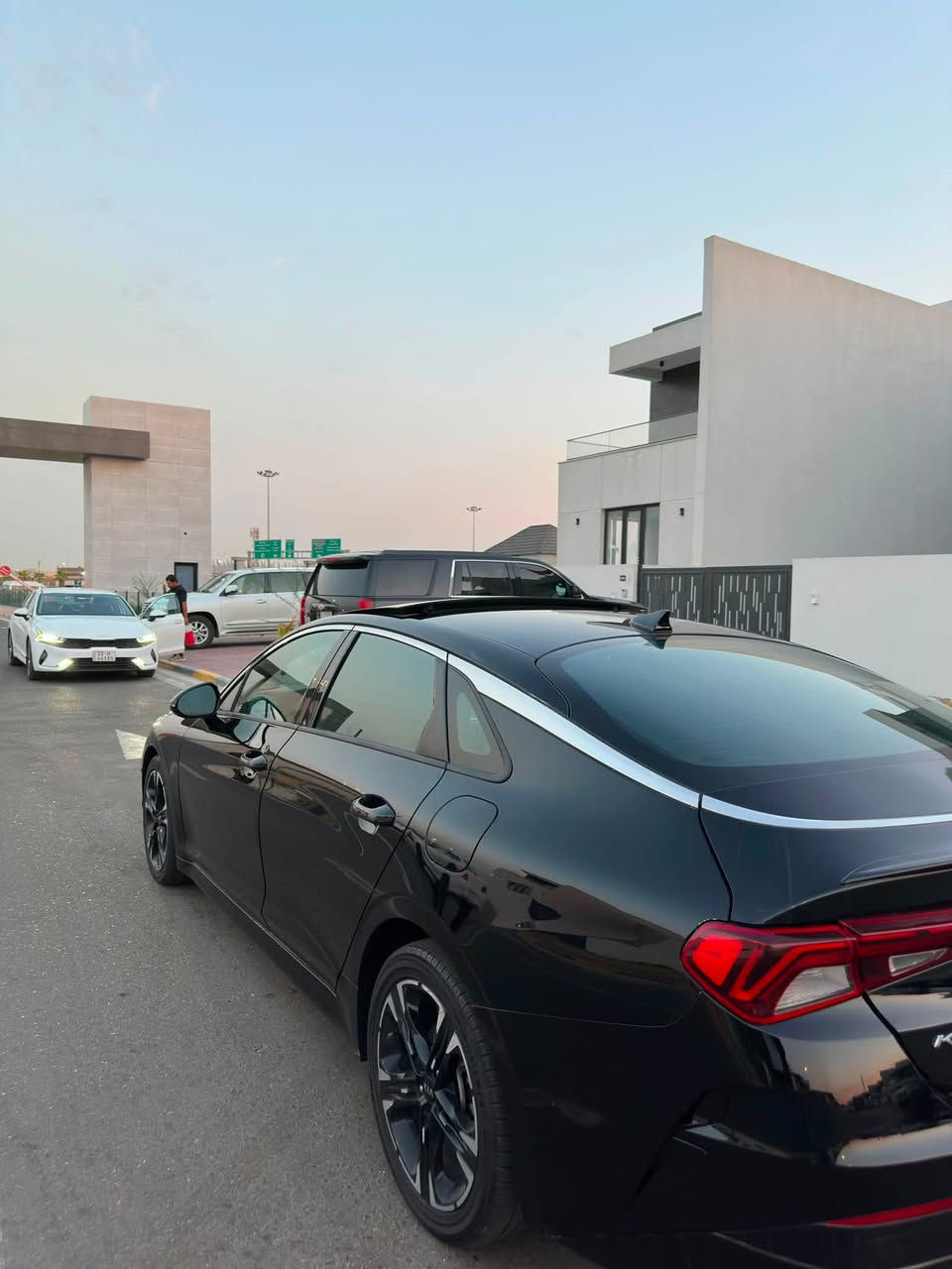 السلام عليكم…
للبيع k5 موديل 2021 GT LINE رقم اربيل السيارة وارد امريكي حادثها مدكر بارد وبند صبغ
مواصفات السيارة:
سقف باوراما
كشنات جلد وشاموا اسود
كامرات امامية وخلفية
تحديد مسار 
نظام النقطة العمياء
رادار امامي ورادار خلفي
شاحن واير ليس
شاشة تدعم Apple car play
نظام لايتات زنون
5 بصمات
نظام السياقة الألية
وبعد هواي مواصفات
مكانها بصرة
للأستفسار ***********
