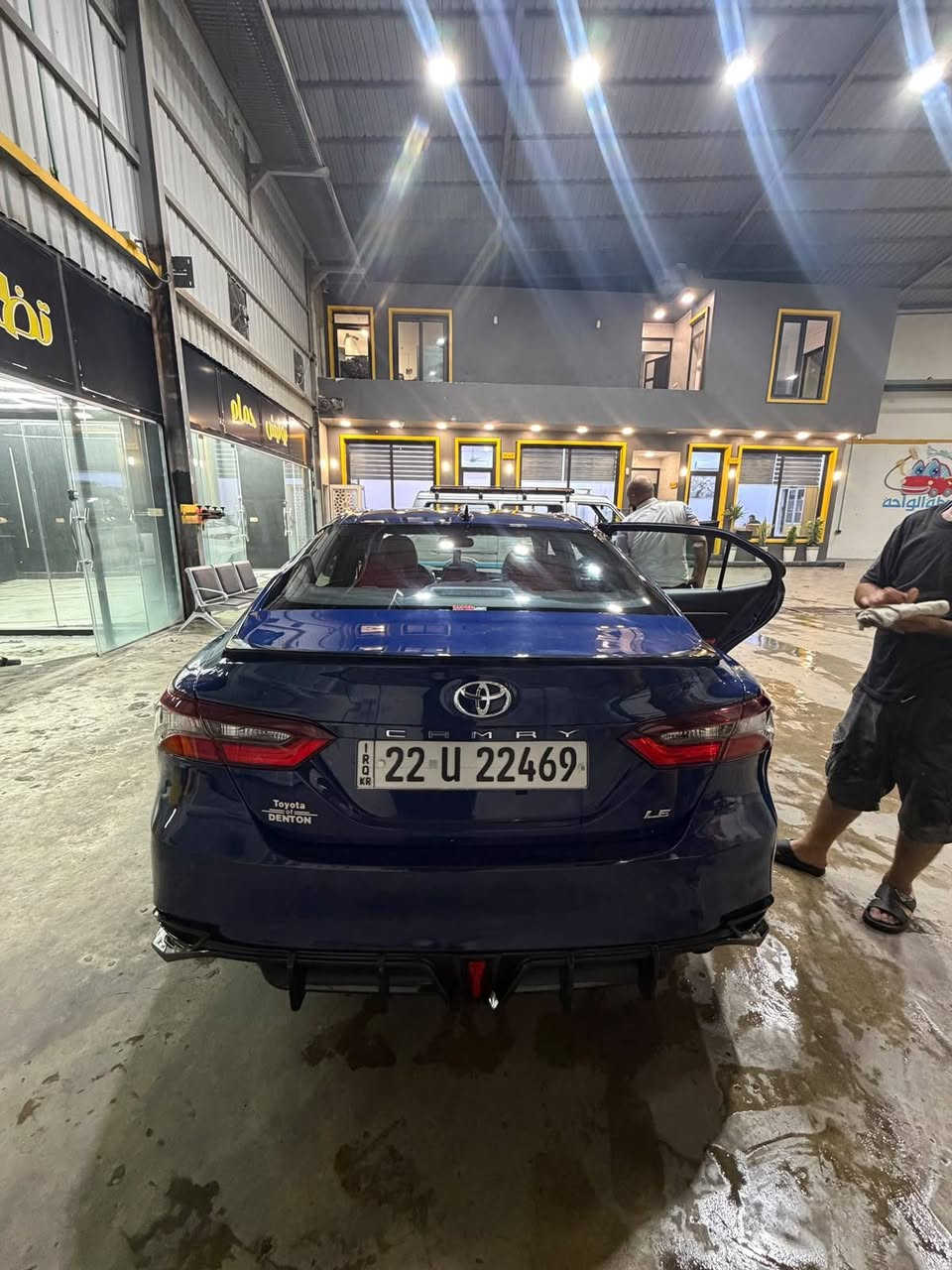 رقم اربيل وارد امريكي
السياره ماشيه 62,000 km
غرفه كامله حمره جلد 
ويل مبدل 18 
حادثها باب عكس السائق ورقم الشاصي موجود
السعر 200 ورقه وبيها مجال
مكان السياره الدوره
***********
