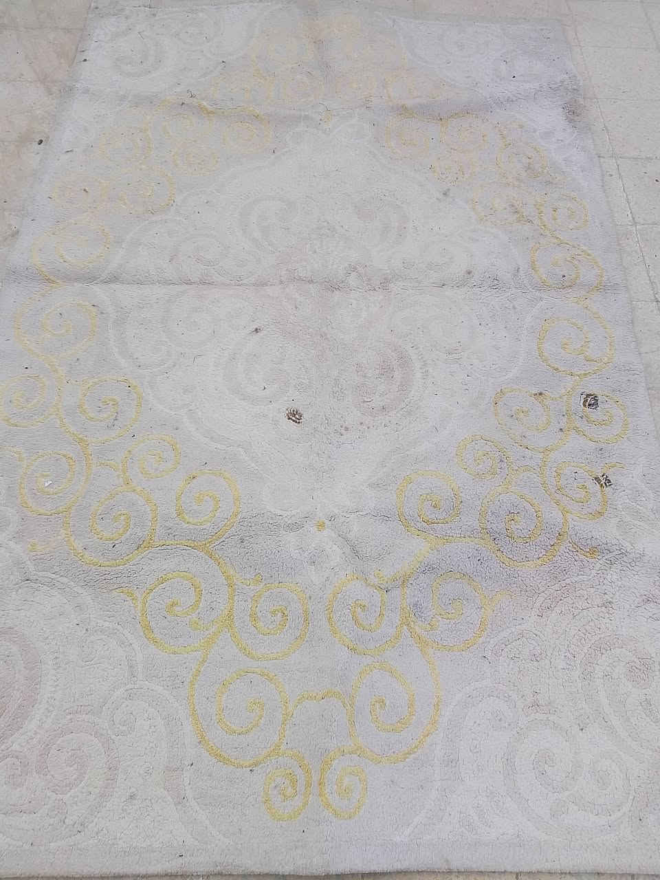 بساط ومحافير للبيع
الاسعار مختلف والاحجام مختلف. خذ صوره و ع خاص 
تبدي الاسعار من 5الف الئ 35الف حسب الحجم 
عنوان موصل حي البكر

