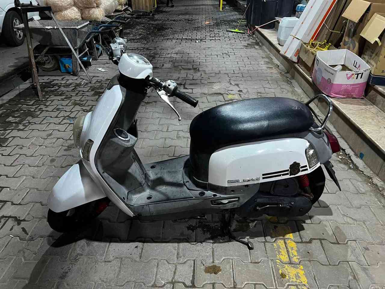 بوليس كابريتر 2007  نضيفه جداً 
كربلاء حي العامل 
***********
