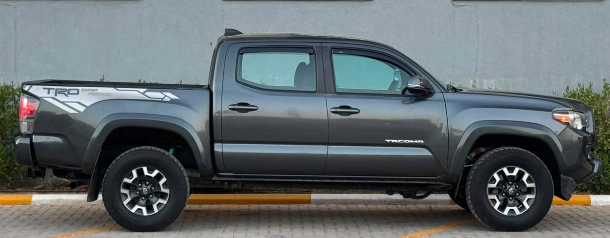 السلام عليكم تويوتا تاكوما TRD موديل ٢٠٢١ مكينه ٦ سلندر فول مواصفات بصمه تشغيل وابواب فور ويل جامه خلفيه كهرباء شاشه + كامره ترايهه مال زيرو السياره بيهه ٦ قطع صبغ بدون دواخل السعر ١٨٠ ورقه مجال بصيط وترهم مراوس للاتصال ***********  مكاني الدوره حي الصحه
