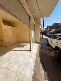 محلات للايجار • قرب السوق الكبير • ارضية جديدة