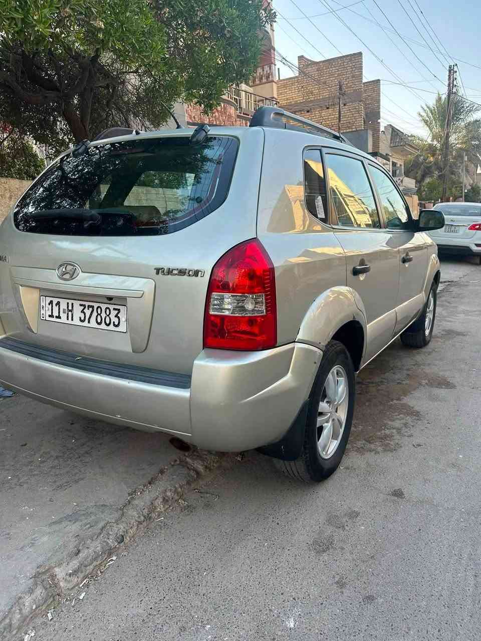 توكسان ٢٠٠٩ خليجي مكفوله من الضربة والصبغ كير محرك ٢٠٠٠ مكفول تبريد جديد شاشة اندرويد كهربائيات كلها تشتغل منظومة غاز السعر ( 110) بيها مجال  مكان بغداد الدورة المعلمين موبايل ***********
