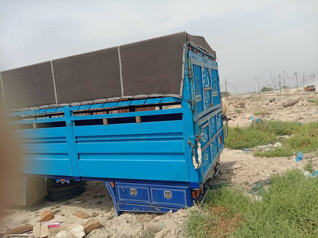 قفص حدادي طول٧٥٠أكتروزحدادة بغداد للبيع الأتصال على الرقم ***********
