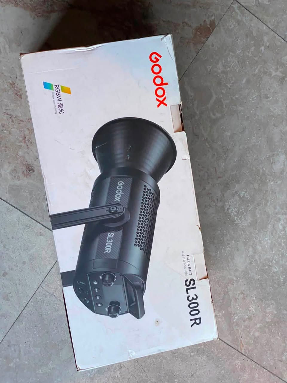 معدات تصوير استعمال قليل للبيع للتواصل عبر الواتساب ***********

Godox light RGB 300 
لايت مستمر كودوكس 300
سعرة 600 الف

كت تيوبات قطعتين حجمهم 240cm
سعرهن مليون و250

Hollyland ترازميتر مرسل صورة
سعره 500 الف

NANLITE FORZA 720B BICOLOR LED SPOT
LIGHT اضاءة لنلايت  720 فورزة
سعره مليون و500
