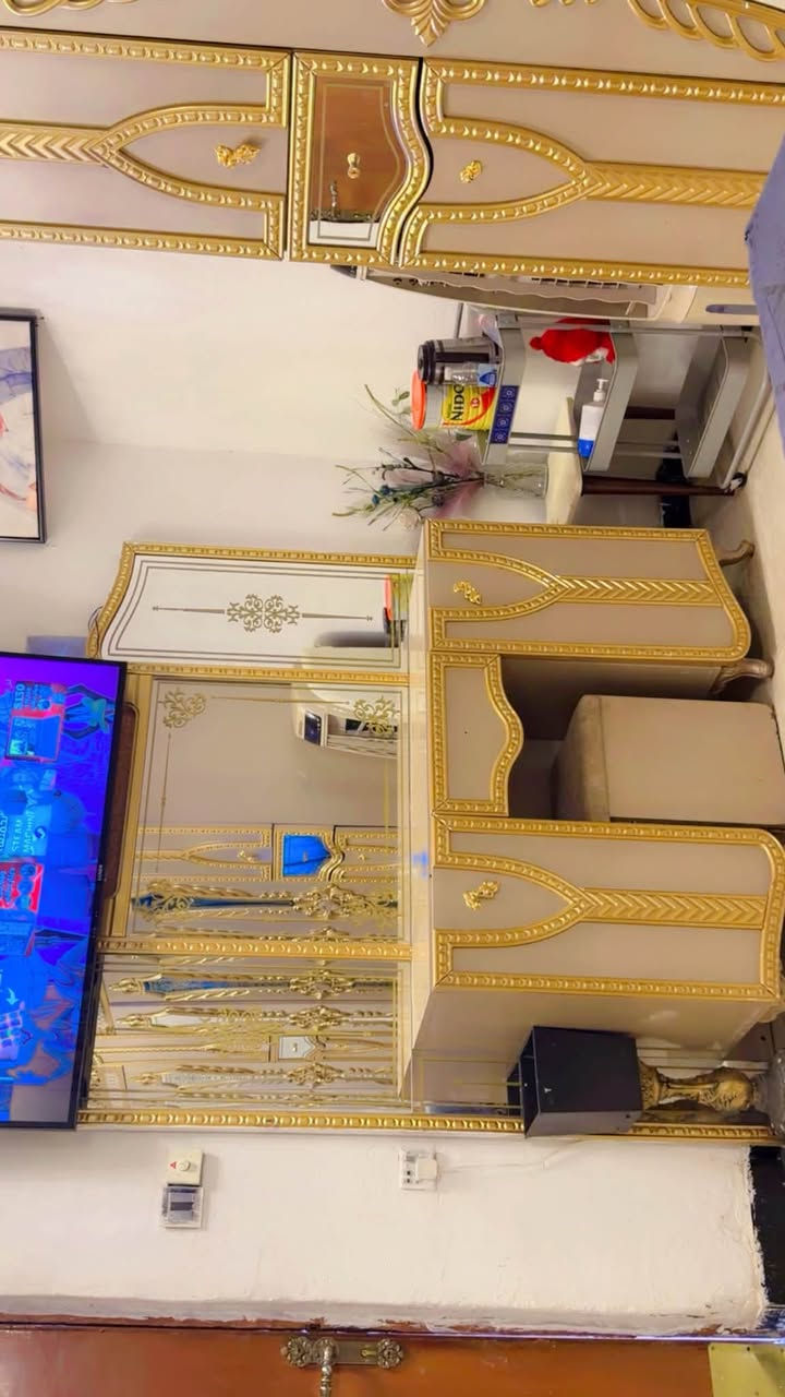 سلام عليكم عندي غرفه نوم تركيه نضيفه سعر مناسب 

يحب يشتري يتصل على هذا رقم ***********

