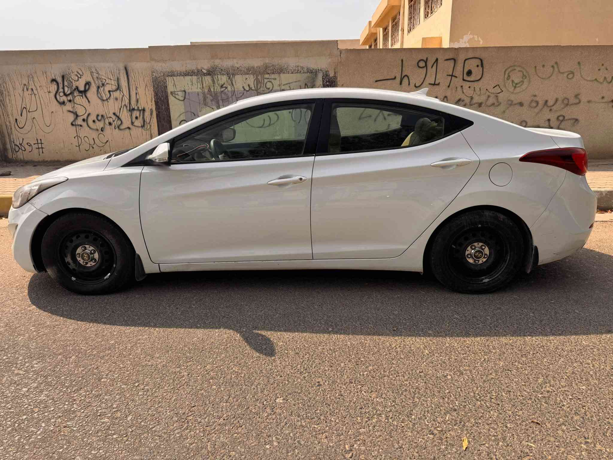النترا • ٢٠١٥ • ١٨٠٠