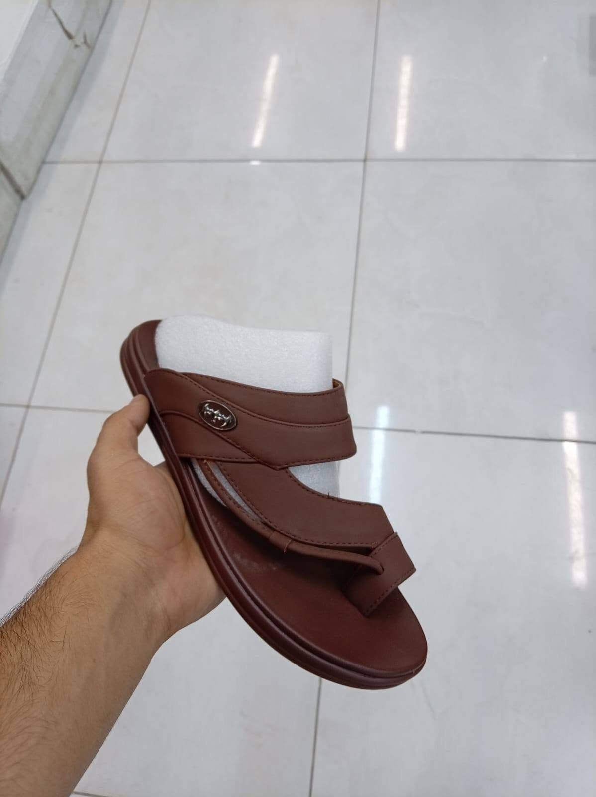 ياالله وصلت الأحذية الرسمية والسبورت و الموديلات الجديده من ازياء محمد الحبوبي الحديثة الواقعة في المسيب قرب حسينية أهالي المسيب وبأسعار مناسبة جدا ***********

