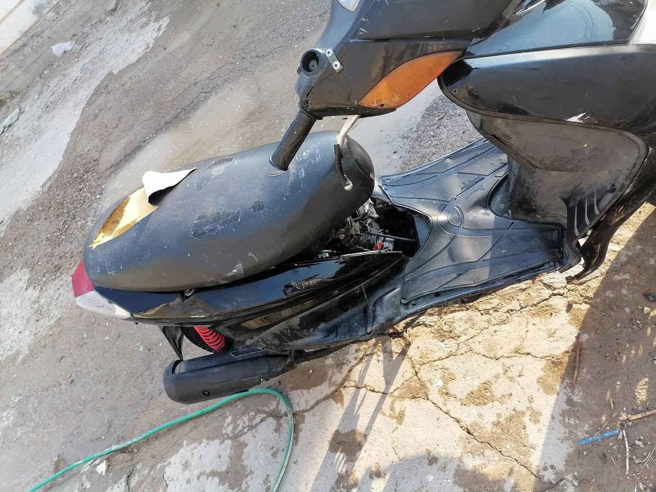 سلام عليكم دراجة سكنس نثيه نكره سلف البيع 350 وبيه مجال حك الجيه مكاني الدوره البوعيثه الاستفسار الاتصال متواجد *********** ***********
