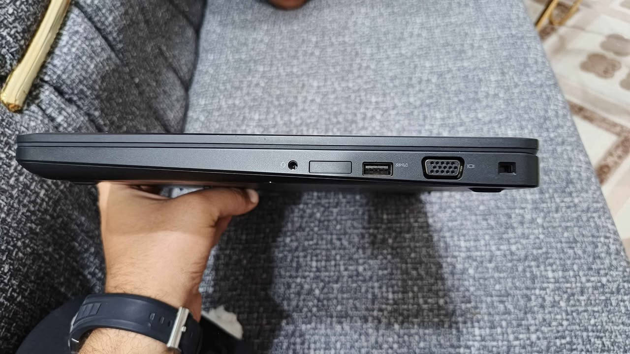 ديل لاتيتيود ٥٥٩٠ • i7-8650U • SSD ٢٣٨GB