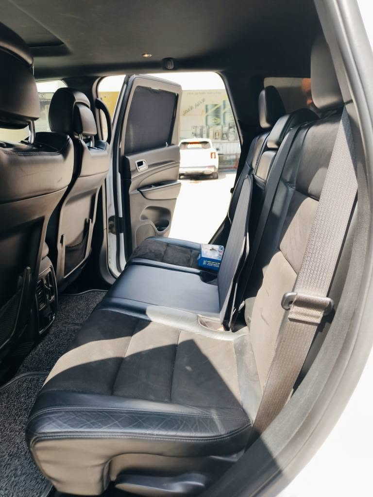 جيب كراند شيروكي 
الموديل   2020
المحرك : V6.  3.6L 
‏‎رادارات جانبيه خلفيه 
‏تحذير الخروج عن المسار 
‏‎تحذير النقطة عمياء  .
‏‎نظام تحذير عند التقاطعات.  
‏‎ كشافات الضباب LED. 
‏‎ دخول ذكي
‏‎حساسات خلفية. 
‏‎ مانع تصادم خلفي. وامامي و قيادة ذاتية 
داخل جلد اسود 
بانوراما 
اخشاب داخلية 
لدات محيطية 
شاشة كبيرة و نظام صوت الباين ١٠ سماعات و دمام خلفي بالصندوك 
كشنات كهرباء الامامية و كشن السائق حفظ ذاكرة 
جميع الكشنات تدفئة مع الستيرن 
مودات قيادة 4x4 
تخم ويل ٢٠ و تايرات جدد 
المري قلاب وي البك / تدفئة / اشاير
صندوك كهرباء 
ماشية  70   ميل 
  بيها قطعتين بس 
*********** للتواصل واتساب فقط
مكلف بالنشر البصرة, العراق
