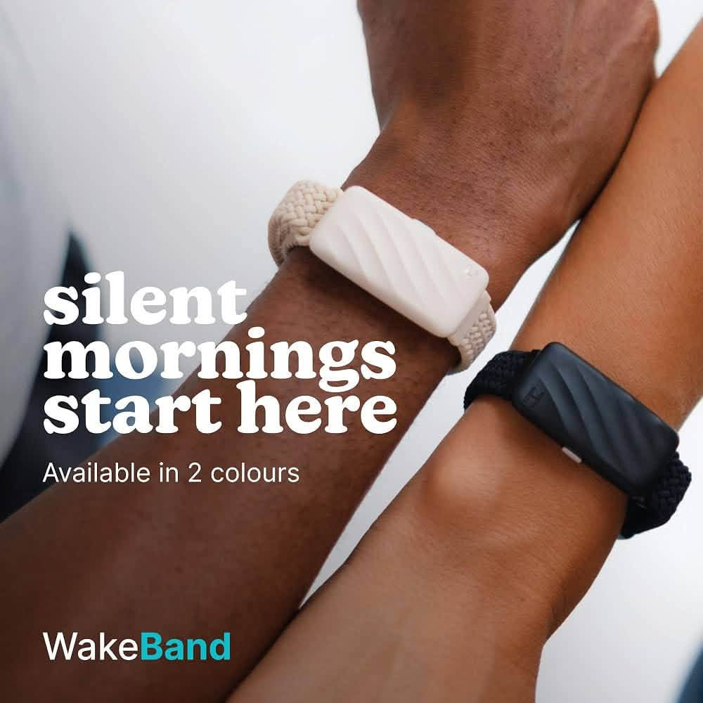 📢 للبيع – سوار المنبه الصامت الذكي WakeBand
من ماركة HoMedics

🛏️ هل تبحث عن طريقة للاستيقاظ دون إزعاج شريكك أو أطفالك؟
مع WakeBand، استيقظ بهدوء على اهتزازات لطيفة بدلاً من صوت المنبه الصاخب.

✨ المميزات:

✅تقنية الاهتزاز الصامت: استيقظ عبر نبضات اهتزازية لطيفة وفعالة على معصمك دون أي إصدار للأصوات.

✅تخصيص كامل (9 مستويات): تحكم مرن عبر تطبيق الهاتف الذكي لضبط شدة ونمط الاهتزاز بما يتوافق مع عمق نومك.

✅راحة فائقة أثناء النوم: حزام قماشي مضفر وعالي المرونة، ومصمم بمواد صديقة للبشرة لضمان عدم التعرق أو الضيق.

✅إدارة ذكية للوقت: دعم كامل لخاصية الغفوة (Snooze) وجدولة التنبيهات اليومية والأسبوعية بنقرة واحدة.

✅ تطبيق سهل الاستخدام (مثل ضبط منبه الجوال)

🔴مثالي للاستيقاظ لصلاة الفجر دون إيقاظ العائلة.

· مناسب للأمهات الجدد اللواتي يحتجن للانتباه للرضيع.

· هدية عملية ومميزة للأشخاص الذين يعانون من النوم العميق.

🚚متوفر توصيل لجميع محافظات العراق🇮🇶
📞 للطلب أو الاستفسار:مراسلة الصفحة خاص او على الواتساب / ‭***********‬
