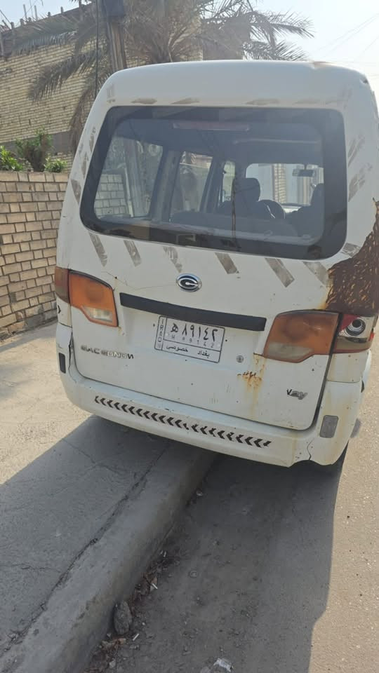 باص صيني • ٧ راكب • ٢٠١٢