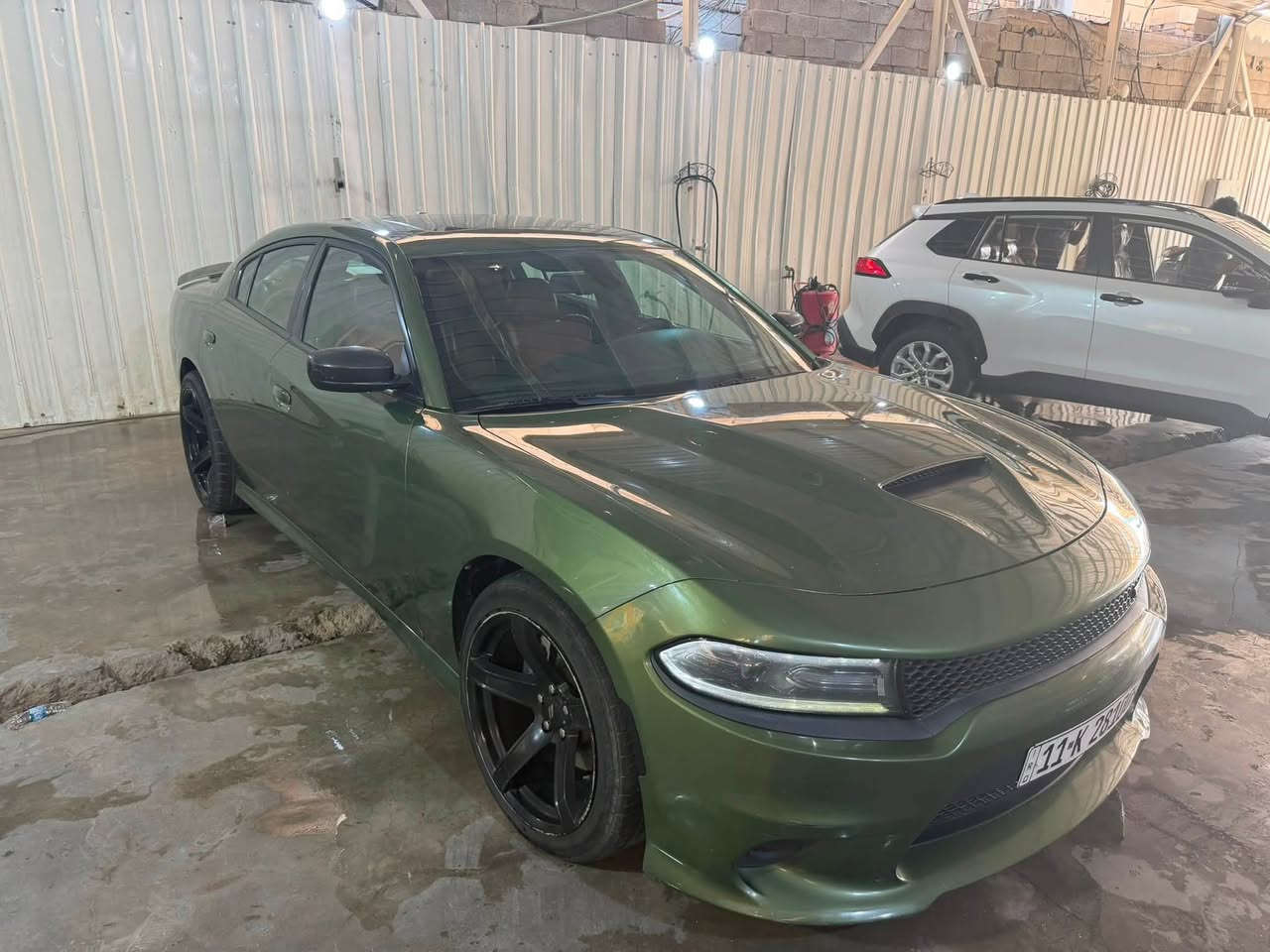 السلام عليكم
جارجر 2019 Gt خليجي رقم بغداد
ماشيه 58 الف ميل 
بدون صبغ بيها بارد نص باب السايق وشبر بالباب الخلفي وبراغي البيبان مفتوحه فقط. وبعض الملاحظات 
مواصفات فتحه كشن جلد دركه كاربون فايبر rpm 
نقصها تخم تاير وحداديه صدر فقط 
السعر 235
مكانها ناصريه مركز
***********
