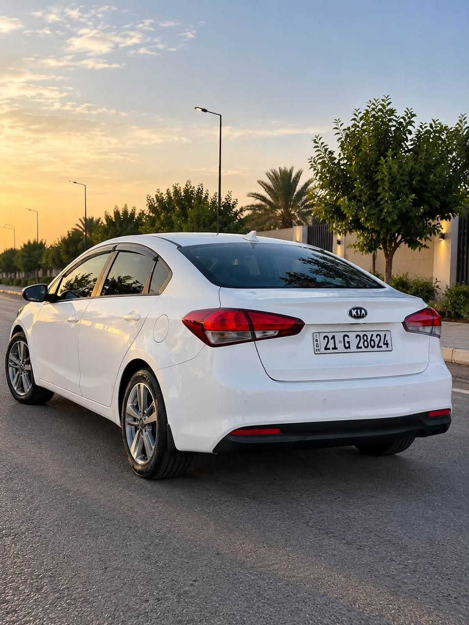 🚘 سيراتو 2018 للبيع

🤍 اللون: أبيض
✨ نظيفة جدًا — استعمال شخصي
🛡️ كفالة
🏎️ ويل رياضي
✨ إشارة مري
🎨 صبغ شبر تحت غطاء البنزين فقط
📋 باقي السيارة نظيفة ومرتبة

📝 نقل الملكية: تريد وكالة، تريد تحويل
📍 واسط — الصويرة
📞 ***********

🔥 رقم دولي جديد
