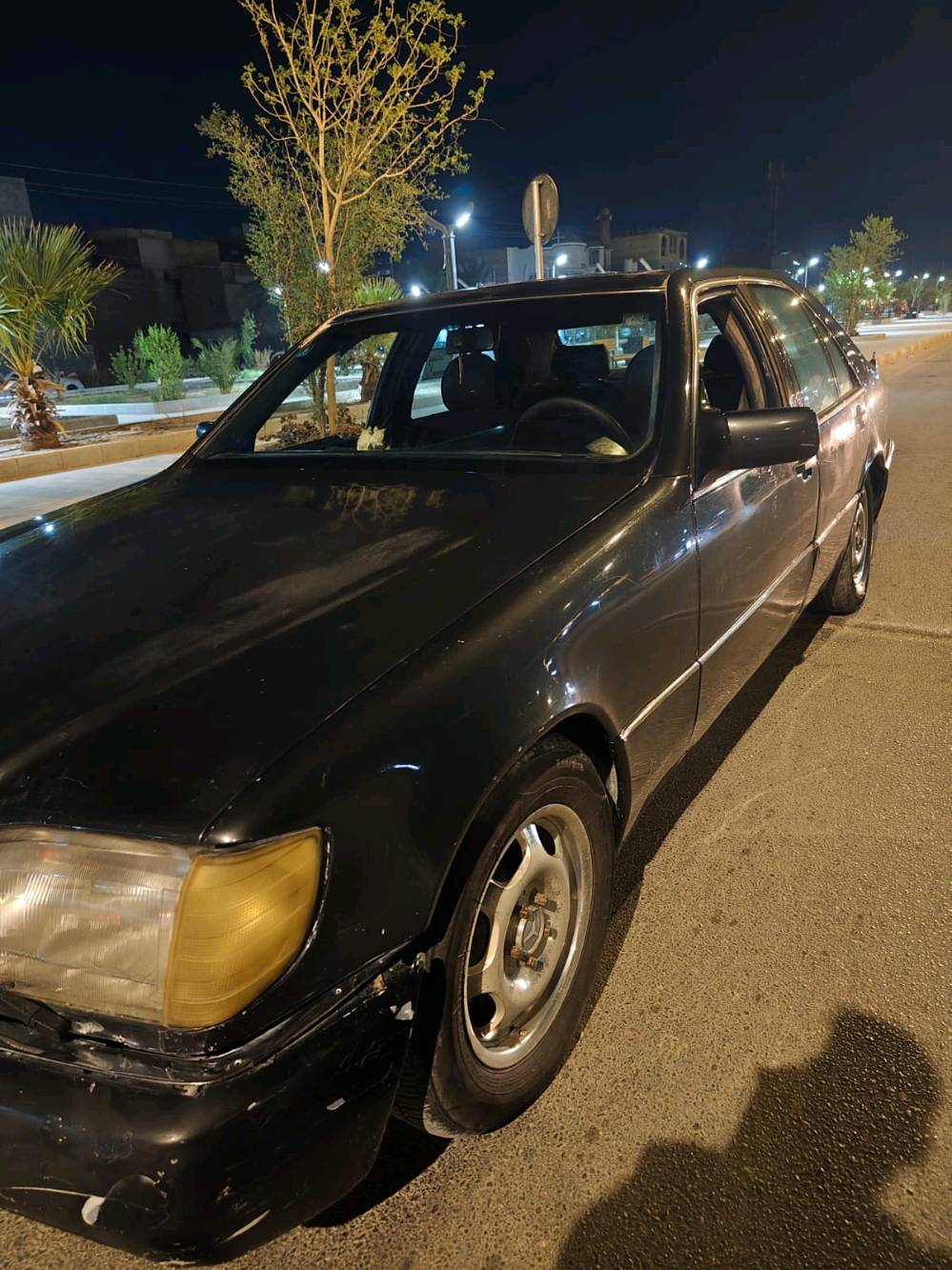 مرسيدس بنز (شبح) موديل 1991 
بغداد مشروع وطني مداور ثاني يوم 
بيع او مراوس 
 للاستفسار يرجى الاتصال على هذا الرقم  العنوان الناصرية ***********
