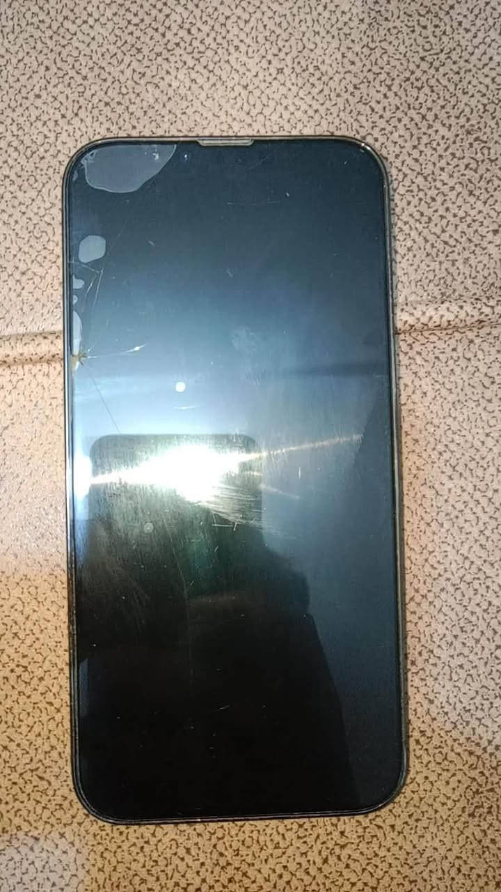 جهاز ايفون 13 برو ماكس ذاكرة 256 جهاز نضيف كلش ممبدل بي ولا قطعه ولا داخل صيانه ابداً وكلش نضيف بلادي السعر 650 العنوان بغداد الزعفرانية+ الواتساب***********
