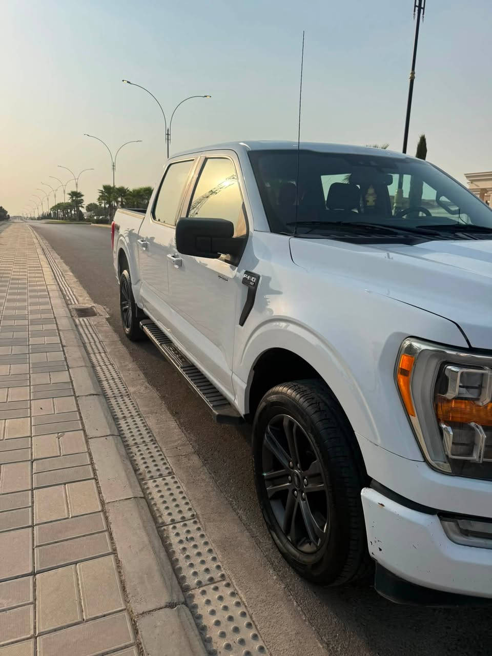 فۆرد F150 XLT 
سپی 2021 4X4
دەبل ئکسل 
بۆدی کورتد دەرکا  گەورە 
کێر لە حارد کیر تیارە 
کامیرا 360 
رادار حساس 
کوشین گەرم 
شاشە ئەلکترۆنی 
شاشە گەورە 
برێک ئەلکترۆنی 
فول فول بەس بێ پانۆرامە 
حدیسە بەس یەک جاملخ بیلاد گۆرایە  
نرخ 290$ وەرەقە 
وتسئاپ *********** 

فورد  F150 XLT 
بيضه 2021 4X4
دبل اكسل
بدي قصير باب طويل
گير طيارة
كاميره٣٦٠
رادار حساس
شاشة إلكتروني 
كوشن تدفئة
شاشة جبيره
بريك إلكتروني 
فول فول بس بدون بانوراما 
حادث واحد جاملغ مبدل بلادي
سعرها٢٩٠$ورقه 
واتساب ***********
