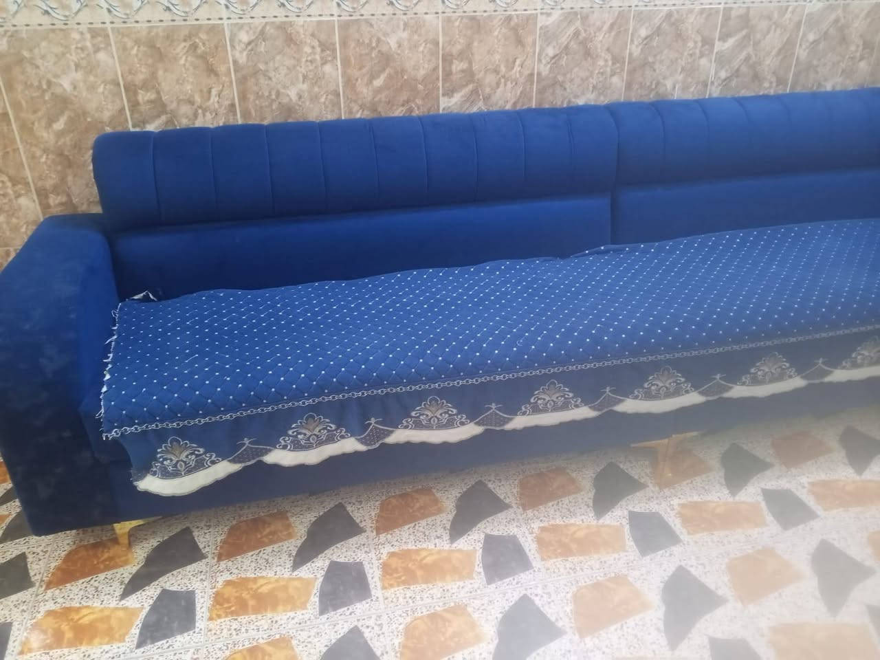 تحيه طيبه
تخم للبيع نظيف ومستخدم قليل للأستفسار  الاتصال على الرقم التالي ‏‪***********‬‏

نص مكتوب في الصور:
- امي ٤ صور