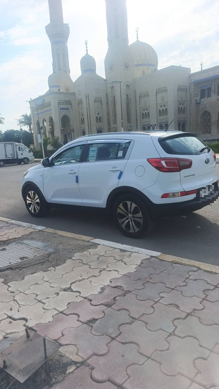 انسب سعر سبورتج
بلاش بلاش
سبورتج 214
بانورما
محرك 2000 دوش نظيف
حدايده وسياقه جديده عبالك موديل حديث
داخل نظيف
السياره بيه صبغ
3 اماكن
وبيه طخه من الامام شويه ضرر بالدواخل ومبدل بنيد وجاملغ ايسر بلاد نفس اللون 
هاذا مينحسب صبغ
المهم كلشي بسعره
السعر 112
واتحداك اذا اكو هيج بالسوك
تخم تاير
ويل كب حلو
تروح سونر وتشوف بعينك
وكلشي بالقناعه
سياره اعتماديه وكشره حلو
فحص وهزه كله جديد
العنوان اليرموك
رقم الهاتف ***********    ‏‪***********‬‏
