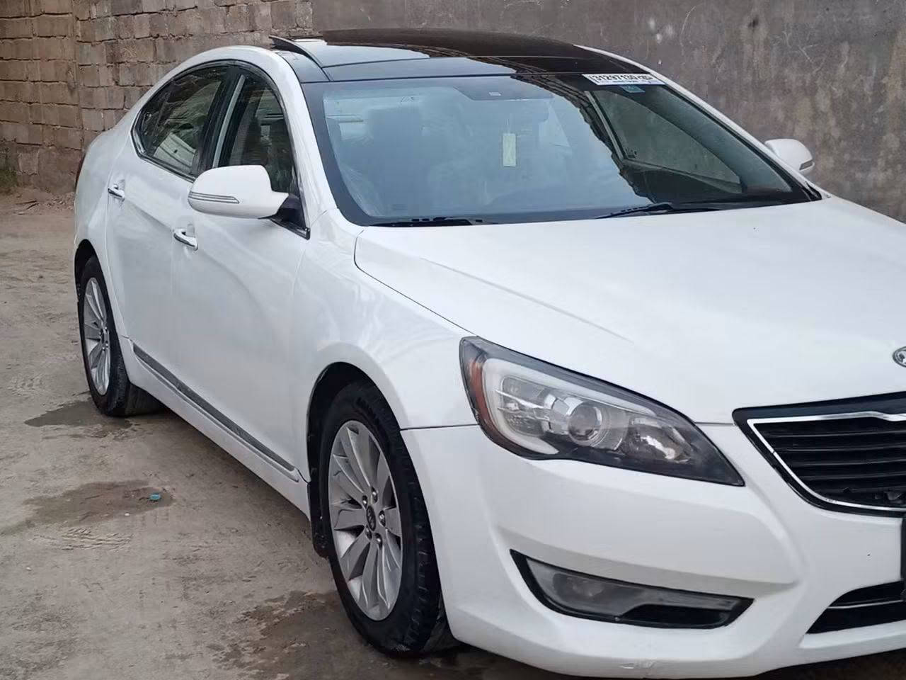 2011 خليجي رقم بغداد انكليزي هزه جديده
السياره متجايه تعميرتها كلش حلوه
محرك 3500    6 سلندر ما بي اي شي خير من الله
كير ما بي شي
تبريد ثلج
كامره
 حساسات
بانوراما
سياره جاهزة
السعر 75
بيع فقط نقد  بدون مراوس
***********
مكاني كربلاء

نص مكتوب في الصور:
- 134257134