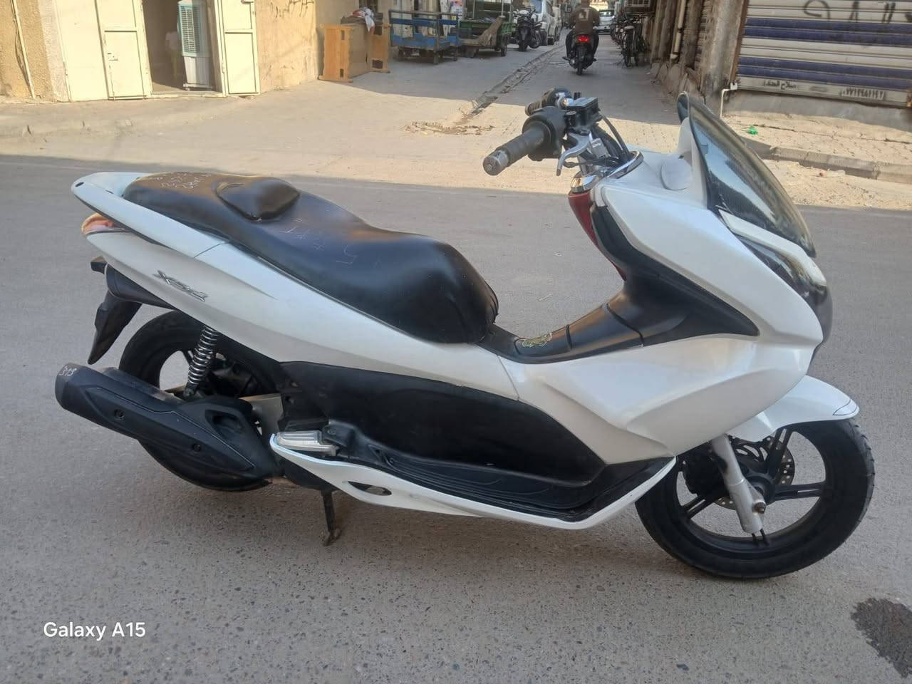 سلام عليكم....
دراجة (PSX)...(جيل الاول)  
🛵للبيع  ماشيه 16الف الفحقيقي ممتعوبه
دراجة شلعه معدل كهربائيات كلهه شغاله 
دراجة جديده  بلادية
أي نقص مابيهة دراجه مكفوله كفاله عامه بشرط علفحص اذا برغي مفتوح ترجع دراجة مال جناي 
جيب فيتر وتعال افحص مستعجل على بيعتهه السعر مليون و450
العنوان بغداد  الكرخ  الاستفسار الاتصال على الرقم 📞*********** بغداد, العراق

نص مكتوب في الصور:
- Galaxy A15