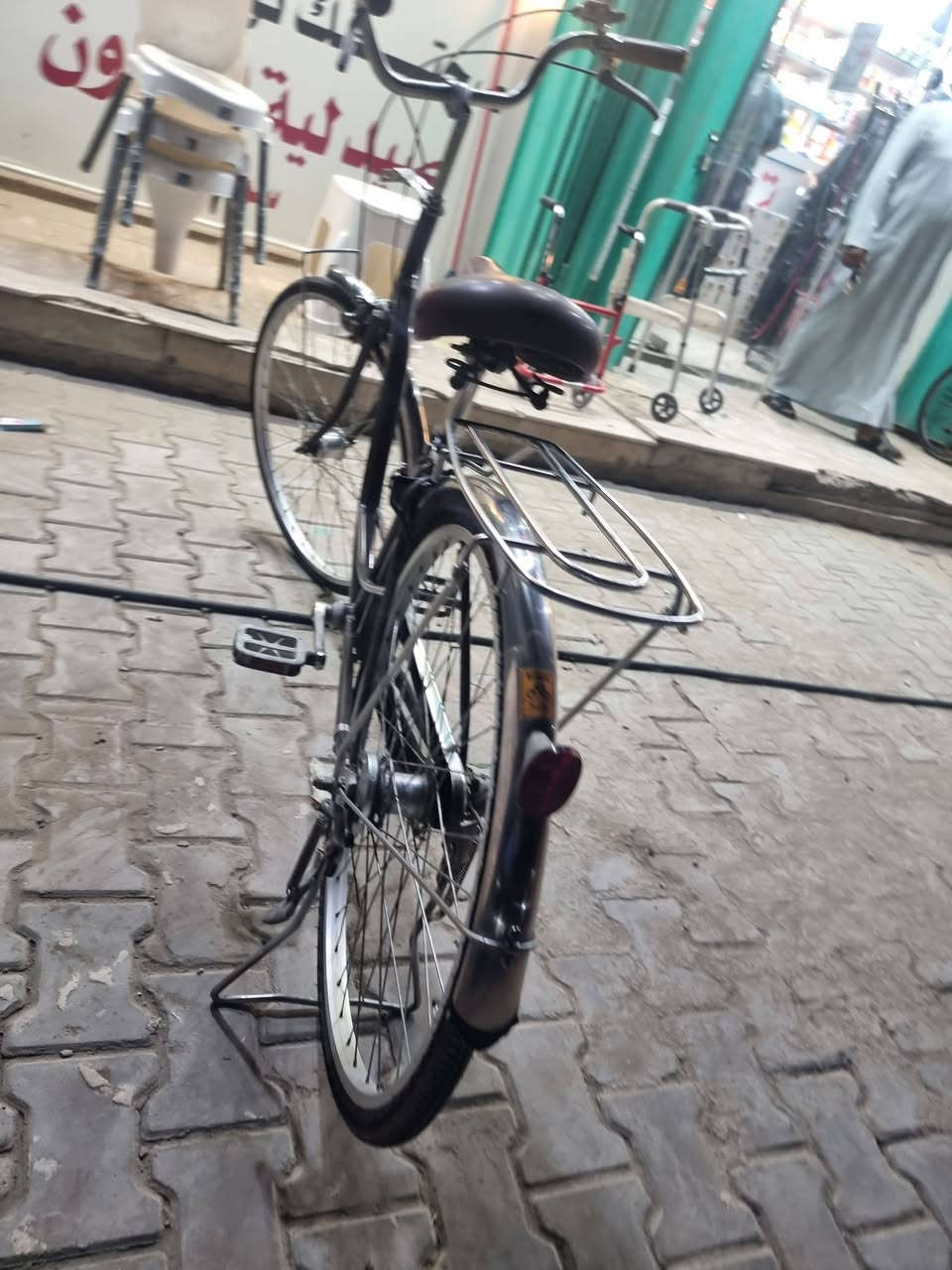 السلام عليكم  بايسكل للبيع  ياباني كير وحساس  ولايت الكير شغال  جديد حاوية لون مميز جوزي قهوائي فول الفول المكان الكاظمية السعر 140بي مجال ***********
