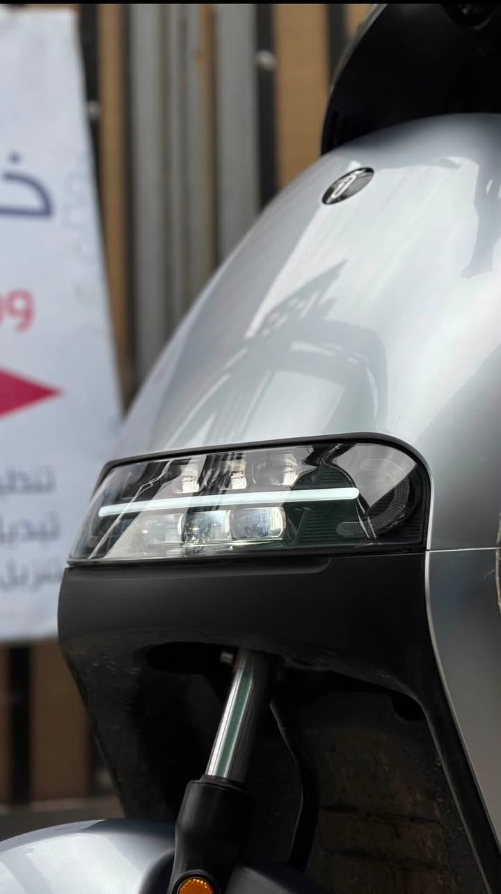 السلام عليكم
اخوان هاي الدراجة للبيع  

مواصفاتها: 

Ninebot eScooter E110S امريكية الصنع

"ماشية 20الف كيلو "

1️⃣بطارية ليثيوم تمشي 50 إلى 70 كيلو بالشحنة الوحدة

2️⃣ملف نحاس اصلي واطيتة 2000

3️⃣شاشة ديجتال تقرة اعطال وسرعة ومسافة وبيها مثبت سرعة واشاير ودبل إشارة 

4️⃣بيها تطبيق بالتلفون كونترول كامل للدراجة تحكم في لايتلت الدراجة وتشغيلها وإطفائها وبيها gps وتحديد موقع وتحفظ كل الرحلات من اول يوم اشتريتها إلى الأن اضافة إلى انه التطبيق يقرك شحن الدراجة ونضام شحن كامل وحماية البطارية وشاحنتها حساس حرارة 

5️⃣كشن حساس وستاند حساس ومساعد مشي 

6️⃣سرعتها 45km/h مقفولة من الشركة للآمان 

الدراجة بيها هواية مواصفات بعد وخاصة بالتطبيق الخاص بيها على أيدي مشتريها جديدة من عجلة الخليج وهاي صورها.
المكان : حي العدل
السعر : مليون و175
الرقم : ***********
