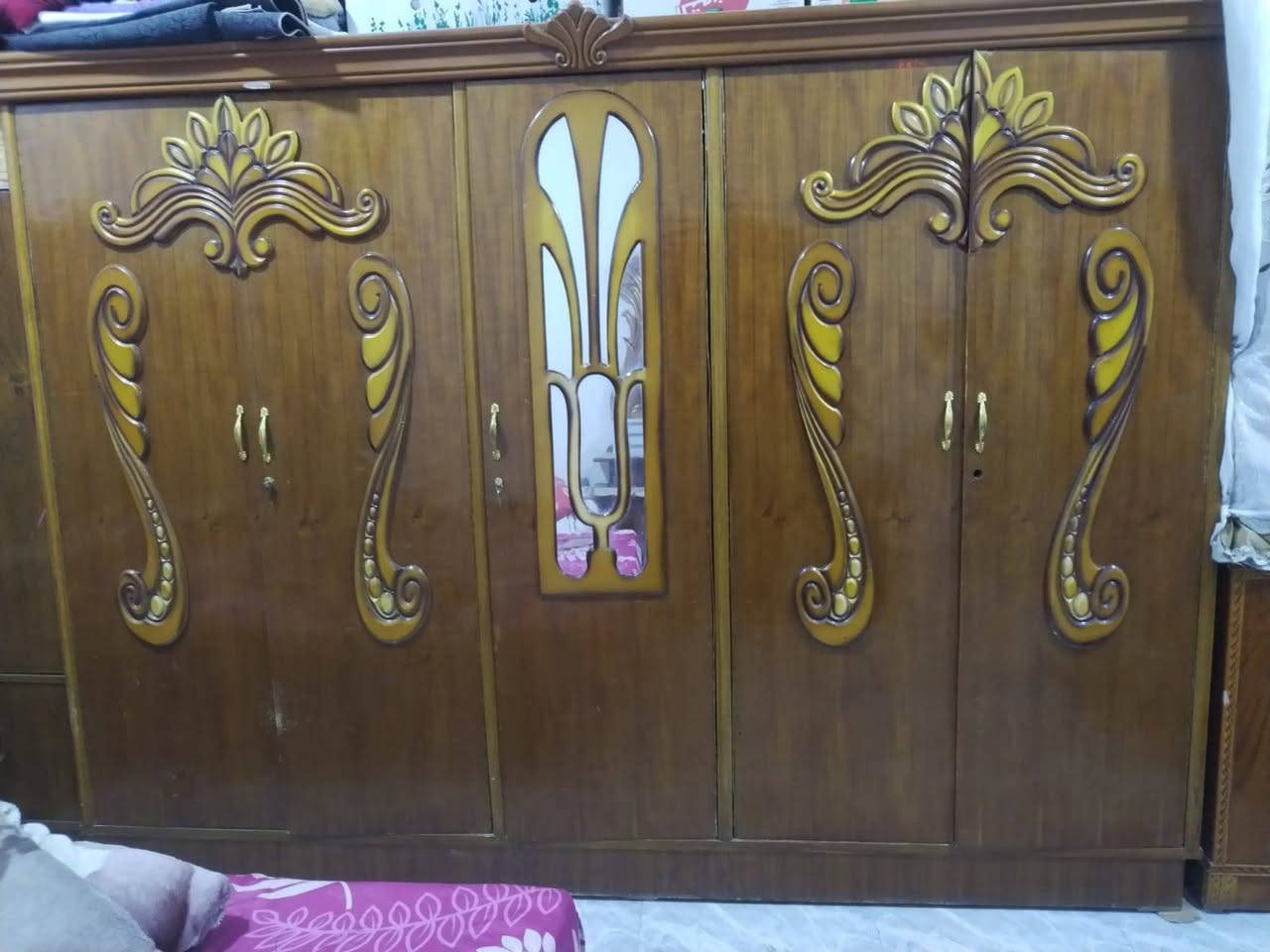 قرفه نجاره نظيفه تفاصيل على هذا الرقم للشراي***********
