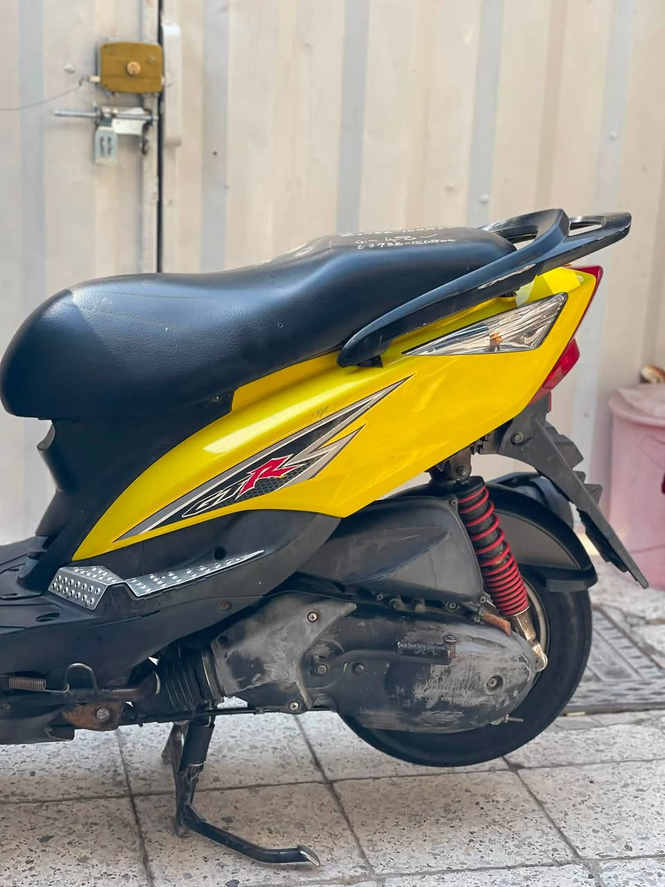 للبيع ماكس ثعلب ليموني مكفوله كفر ومكينه سلف كابريتر كله بلادي ماشيه 15 الف نقطه جراد مابيهه السعر خاص مكاني الشعله ***********
