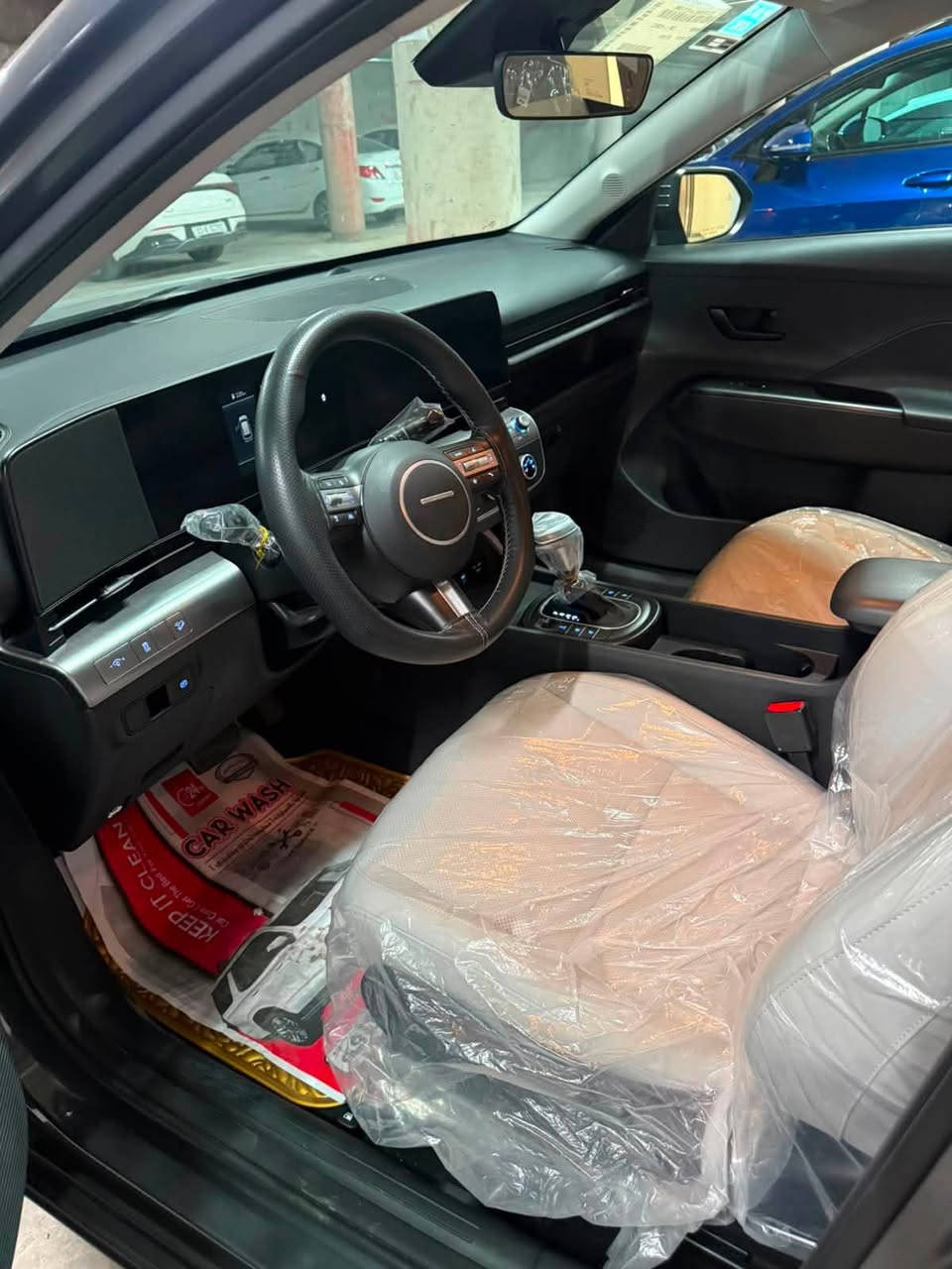🚘 للبيع بسعر مناسب جداً بيع مستعجل
0️⃣7️⃣8️⃣0️⃣9️⃣7️⃣7️⃣7️⃣3️⃣7️⃣7️⃣
هيونداي كونا 2024 ضرر خفيف جدا بدون ايرباك بجم مكفول 100% على  وضع الشركة رقم بغداد بأسمي شخصيا جاهزه من جميع النواحي مكلف بالشنر تواصل على الرقم مباشر

✅ محرك 2000cc (دوش)
✅ داخلية جلد أبيض
✅ ماشية 30 ألف فقط
✅ شاشة معلومات كبيرة
✅ كامرة خلفية
✅ فول سستم رادار + نقاط عمياء
✅ تشغيل بصمة
✅ دخول ذكي (Keyless)
✅ مثبت سرعة
✅ تحكمات فول ستيرن
✅ شاشة عدادات ديجتال
✅ Apple CarPlay + Android Auto
✅ شحن لاسلكي
✅ تبريد وتدفئة للمقاعد
✅ Lane Assist
✅ Blind Spot
✅ فرامل طوارئ
✅ ويل سبورت 
✅ إضاءة LED كاملة
✅ مكيف ممتاز ثنائي التحكم

***********
عنوانها بغداد
