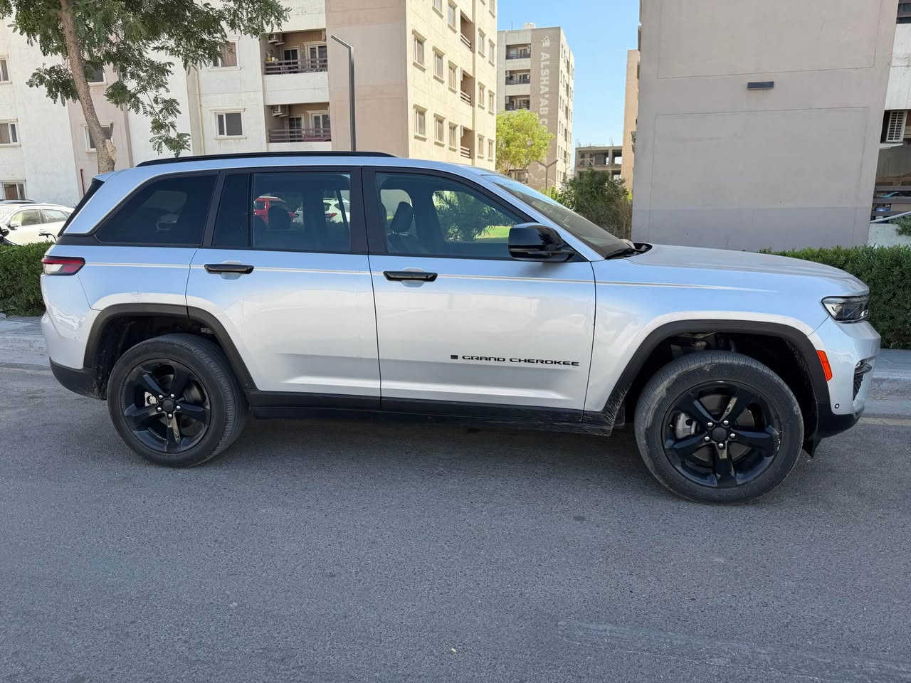 جيب موديل ٢٤ ضرر بسيط سطحي بيها اربع قطع صبغ بجم ودواخل سليمه سياره نظيفه ماشيه ٤٠ الف كليو مواصفات المد نايت السياره رقمها اربيل تريد وكاله او تحويل مكانها البنوك السعر ٢٤٥ ورقه سعرها مناسب  رقم *********** بغداد, العراق

نص مكتوب في الصور:
- ٢٣
- ١١:١٤
- bid.cars
- جيب جران...
- 1 / 15
- تنتهي المزايدات، مشاهد عرضا مورشا.
- يوم الاثنين الموافق 25 سبتمبر 2023
- طرح سؤال
- ١١:١٥
- 2 / 15
- ٣٣ ١١:١٠ جيب جران... bid.cars 3 / 15 1:1 تتهي المزادات لتساعد عرضا مؤرشفا يوم الاثنين الموافق ٢٥ سبتمبر ٢٠٢٥ طرح سؤال