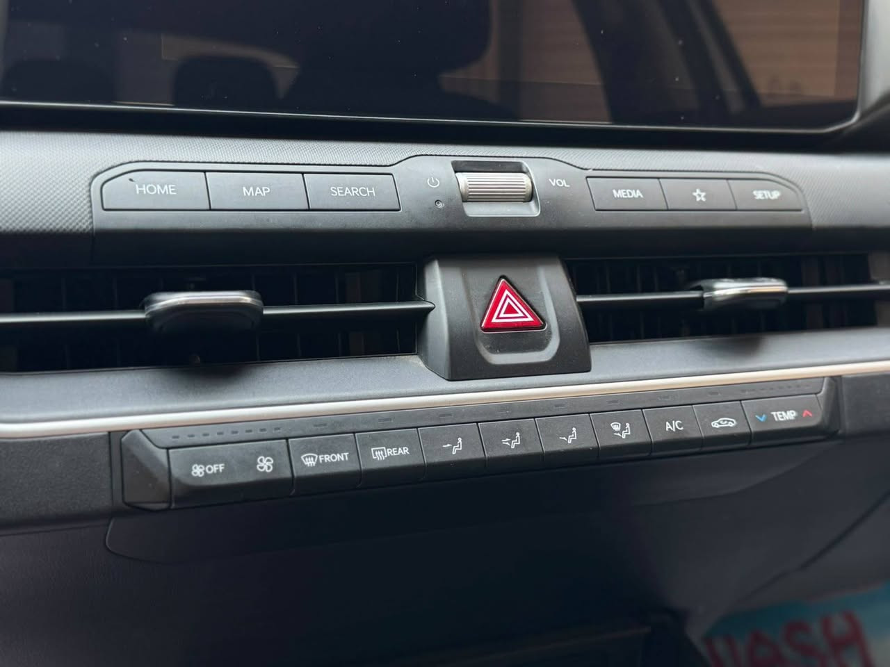 🚘🔥 للبيع Kia K4 موديل2025 – وارد أمريكي 🇺🇸
✨   حالة مميزة بدون ايرباك

🔹 النوع:Kia K4
🔹 الموديل: 2025
🔹 الوارد: أمريكي 🇺🇸
🔹 الممشى: 24000   k m
🔹 المحرك: 2.0 لتر – 4 سلندر – تنفس طبيعي دوش
🔹 الحالة: بدون تبديل أي قطعة
🔹 الصبغ: جاملغ الخلفي جهة السائق

💰 السعر: 165$$ورقة فقط 💵

📍 الموقع: بغداد 
📞 للاستفسار والتواصل: ***********

