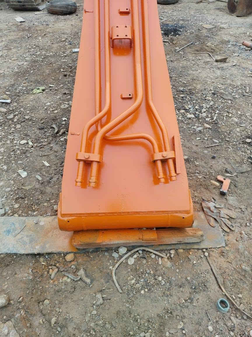 للبيع جب هيتاشي طول 12، متر، يرهم،،زت ٣،بي فايف، جي فايف فقط، ***********،🫪 ،🫪 ***********
