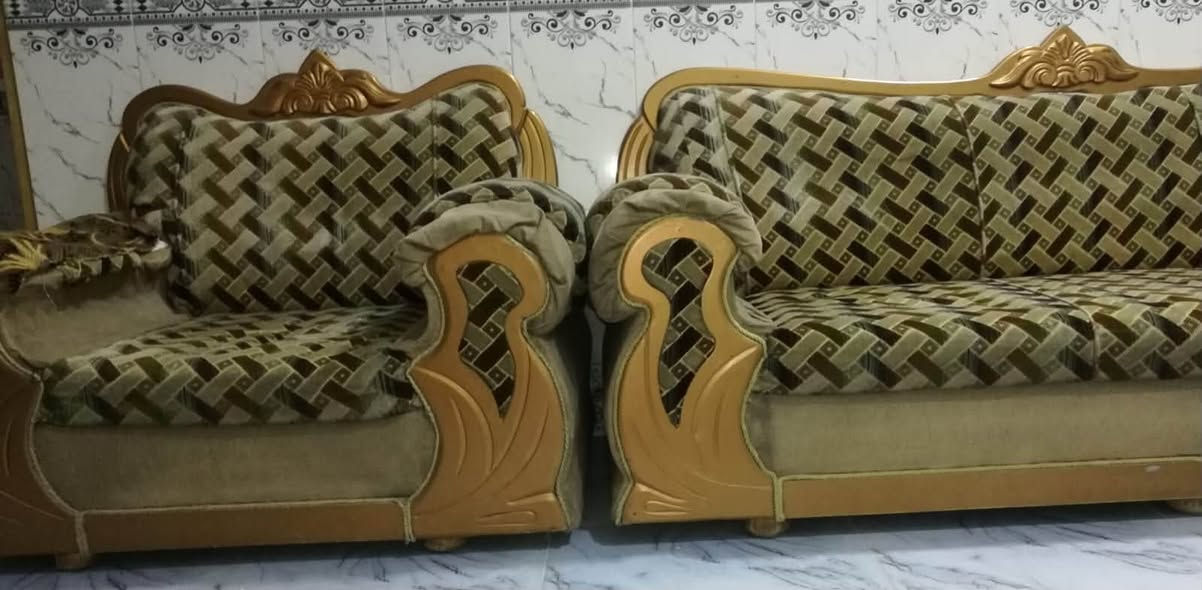 تخم مستعمل للبيع نظيف السعر للاستفسار خاص او الاتصال على الرقم ***********
