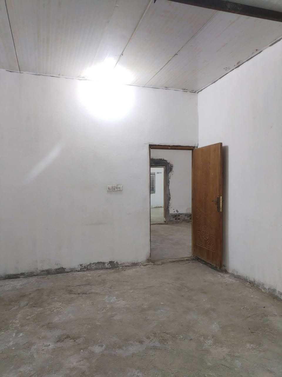 سلام عليكم بيت البيع مساحه 200 متر في شارع زرزور بيت كامل يم المدرسه السعر 28 بي مجال تصل ع رقم ***********
