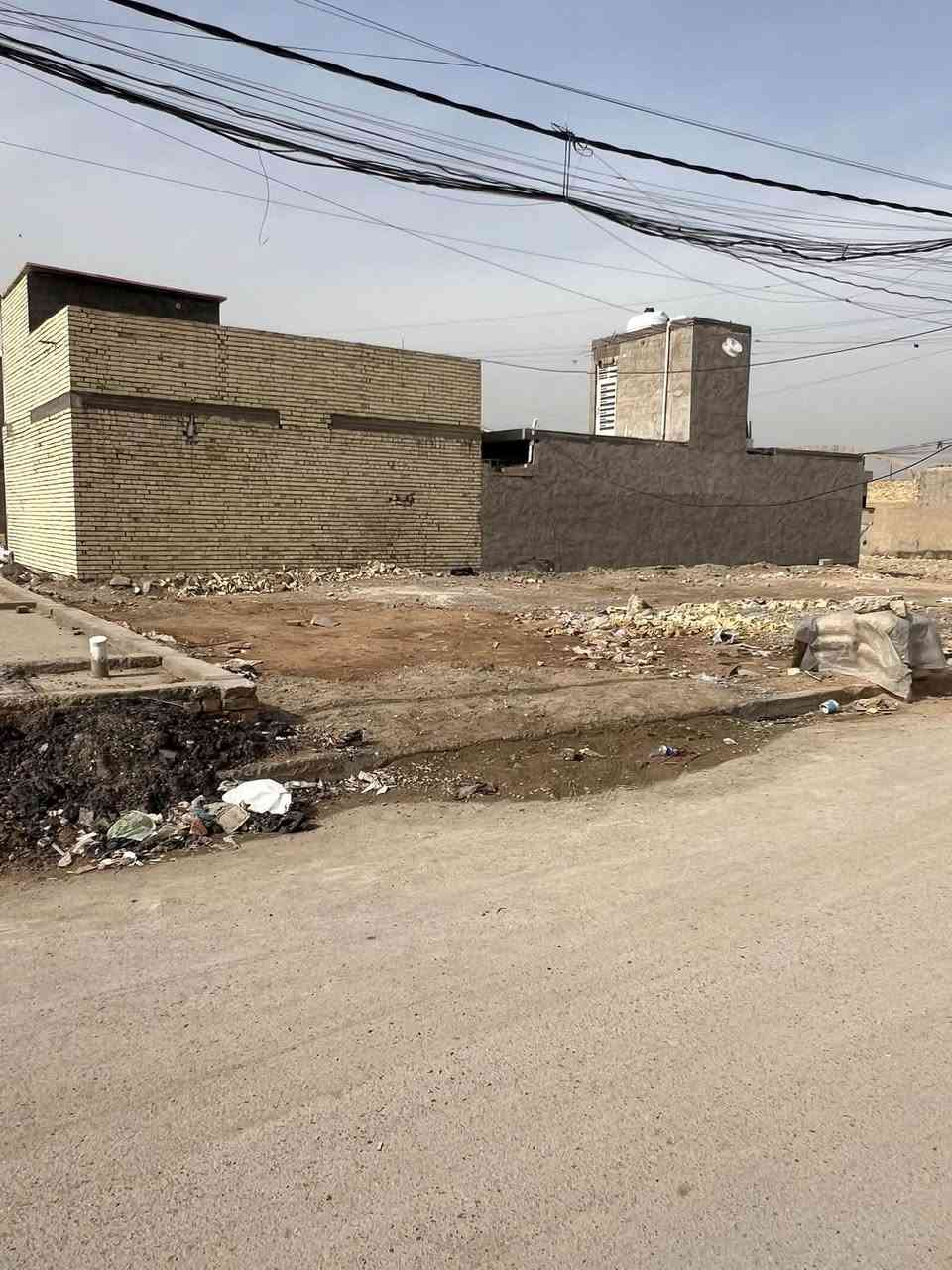 سلام عليكم قطعه ارض للبيع 100للبيع العنوان سبع قصور شارع أبوعلي قرب جامع الحمزه فرع المصور كامله خدمات الفرع 10 الشراب يتصل ***********
