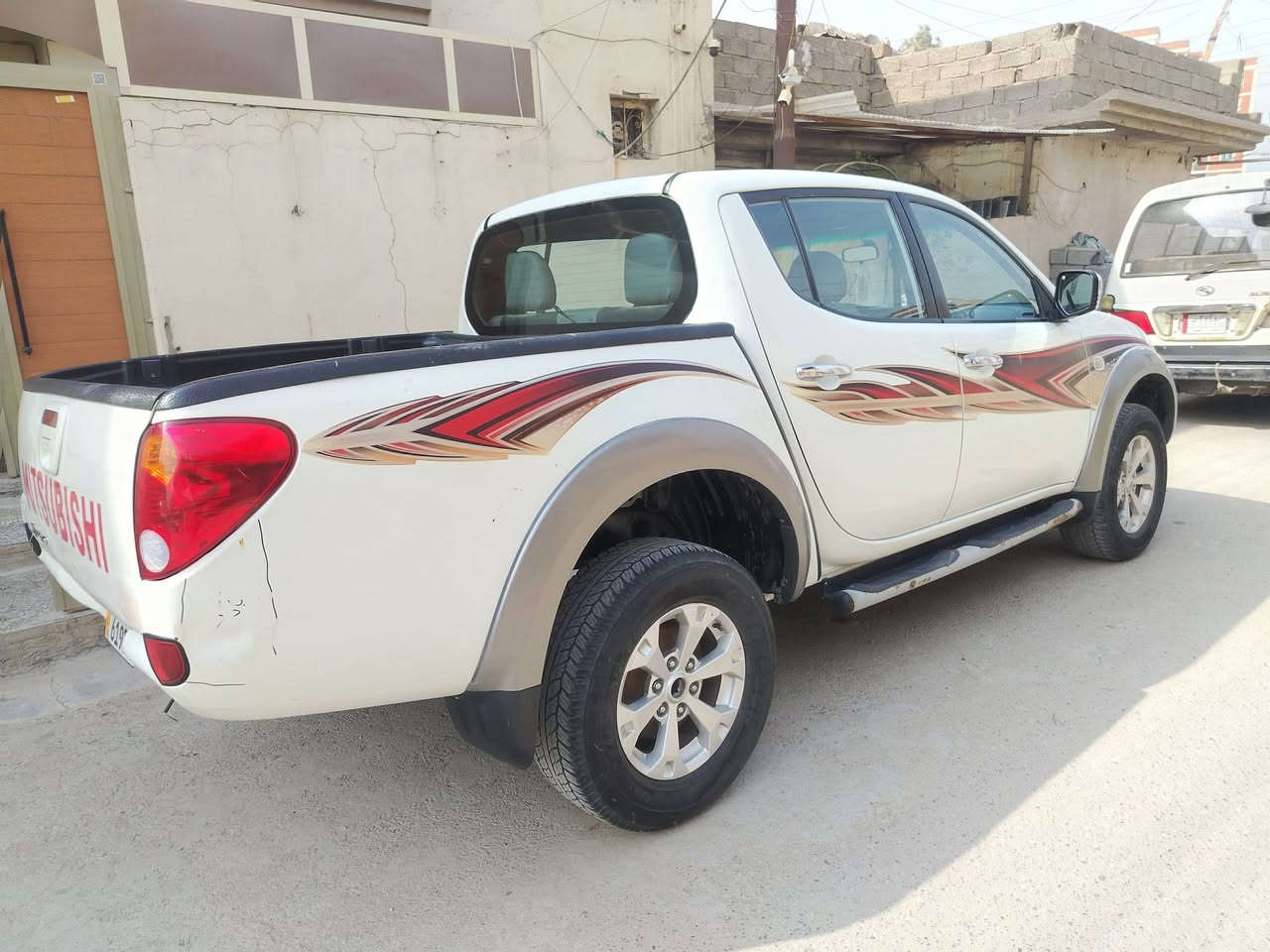 ميتسوبيشي بيك اب • ٢٠١٥ • بغداد