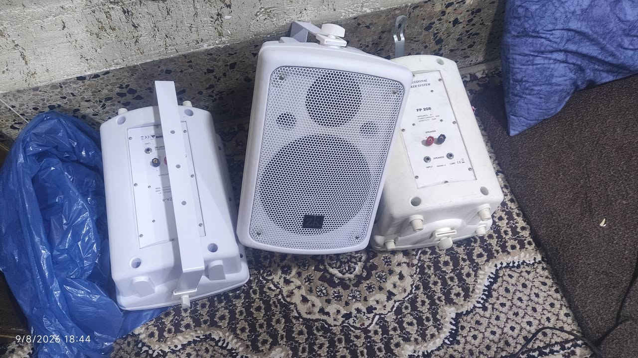 مواد صوتيات سمعات ومكسر للبيع كول من به سعر 
للاستفسار *********** او مراسله
