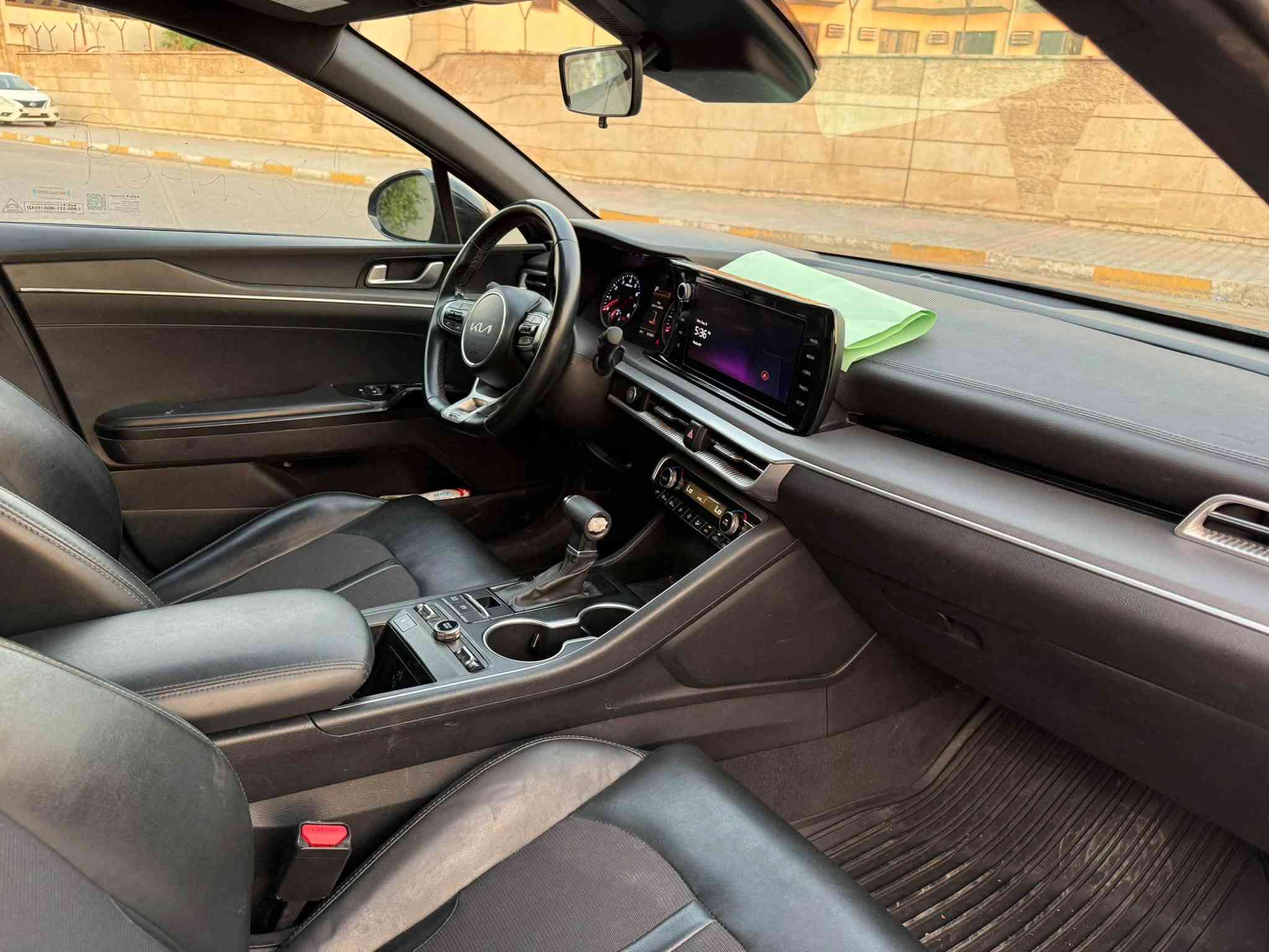 السلام عليكم  K5 2024
وارد امريكي
بدون ارقام دخول جديد منفيس بسمي 
محرك 2500 GDI 
تبديل جاملغ فقط بدون دواخل 
مواصفات اكس لاين فول للخير 
سعر 145
العنوان بغداد الزعفراني 
الاتصال ***********
