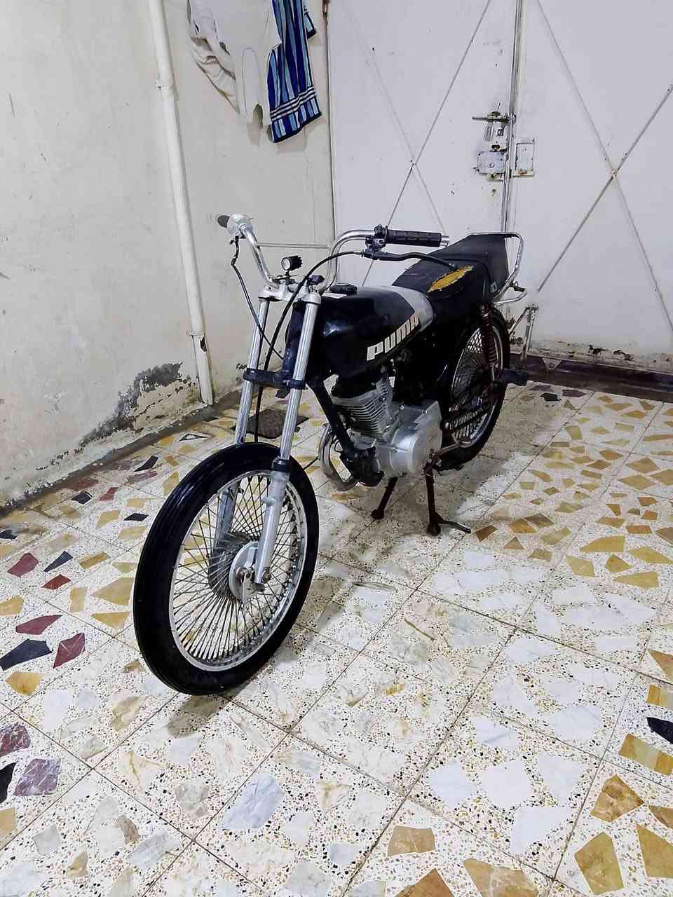 السلام عليكم دراجة تايكر موديل 2019
محرك خير من الله لا صوت ولا دخان 
تايرات ويالة دبلات كلة نضيف 
مكاني صويرة حي العمال 
سعر قفل 185 قفل بدون احراج 
رقمي ***********
