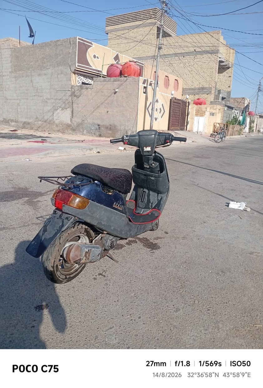 السلام عليكم  ، 
دراجة بطة للبيع موديل 2000 كلشي شغال بيها سلف وهندر ابكل وقت مكينة ناعمة شاصي مكفول لا لحيم ولا فطر  ، 
السعر: 200 وبيها مجال بسيط  ، 
العنوان: كربلاء  ، 
للأستفسار: خاص او اتصال على الرقم ***********
