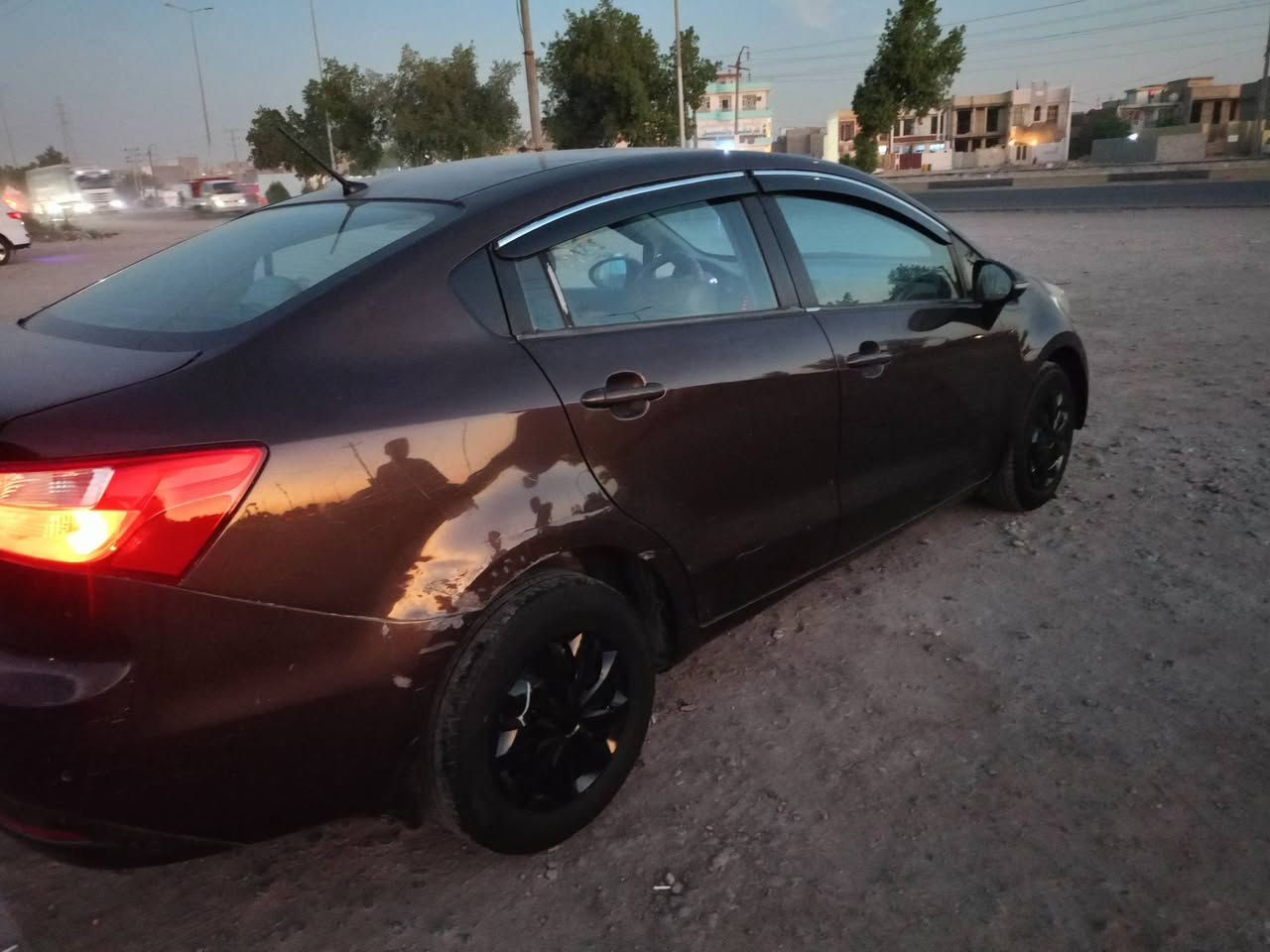 سلام عليكم كيا ريو للبيع موديل  14 ارقام وسنويا مجددات سونار موجود ب نشر السعر 80 ورقة وبيها مجال العنوان واسط العزيزية مكلف ب نشر الاستفسار ع رقم الهاتف ***********
