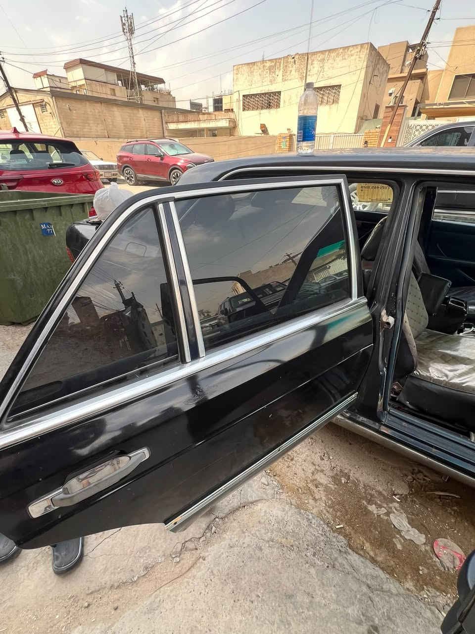 مارسدس رئاسي مديل 85 رقم واسط تحويل ثاني يوم محرك بطه ٢٥٠٠ كارتون سعر 38 وبيهه مجال مكانهه عماره تواصل ***********
