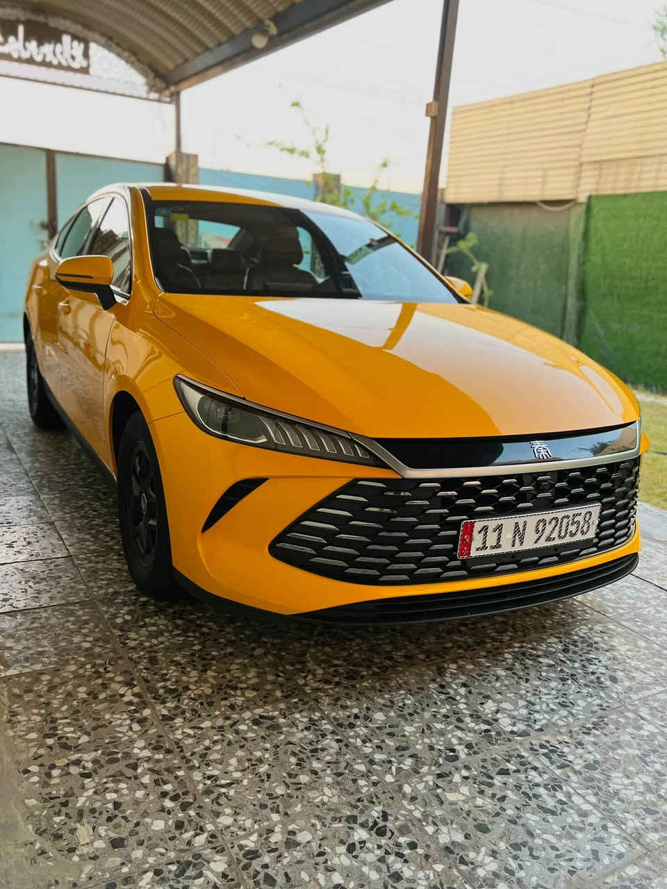 بي واي دي كن بلاس 2025 رقم بغداد أجره
Byd Qin Plus 2025 
السياره على وضع الشركة كفاله عامه الممشه الكلي 18 الف 
داخل زيتوني كامل ملحقات السياره فول ومعروفه المواصفات 
3 انظمة (( بانزين - هايبرد - كهرباء )) 

السعر : 20 مليون 
الهاتف : *********** 
العنوان : بغداد
