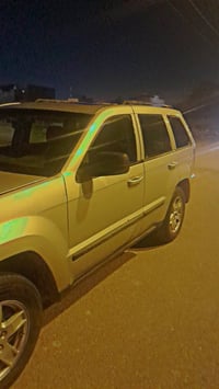 جيب شيروكي محرك ٦سلندر بي تبخير كير خير من الله موديل ٢٠٠٨ تبريد شغال ...
