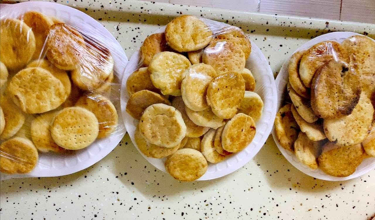 كافة انواع المعجنات تلكوها يمنا
كليجة، چرك، اصابع التمر، كرواسون
ميني بيتزا بالخضروات، لحم بعجين، كوكيز
كيك سادة، فطائر الجبن بالزعتر، الجبن والزيتون، جبن وكرفس 
عنواننا مجمع الزيتون
يوجد خدمة توصيل داخل اربيل
